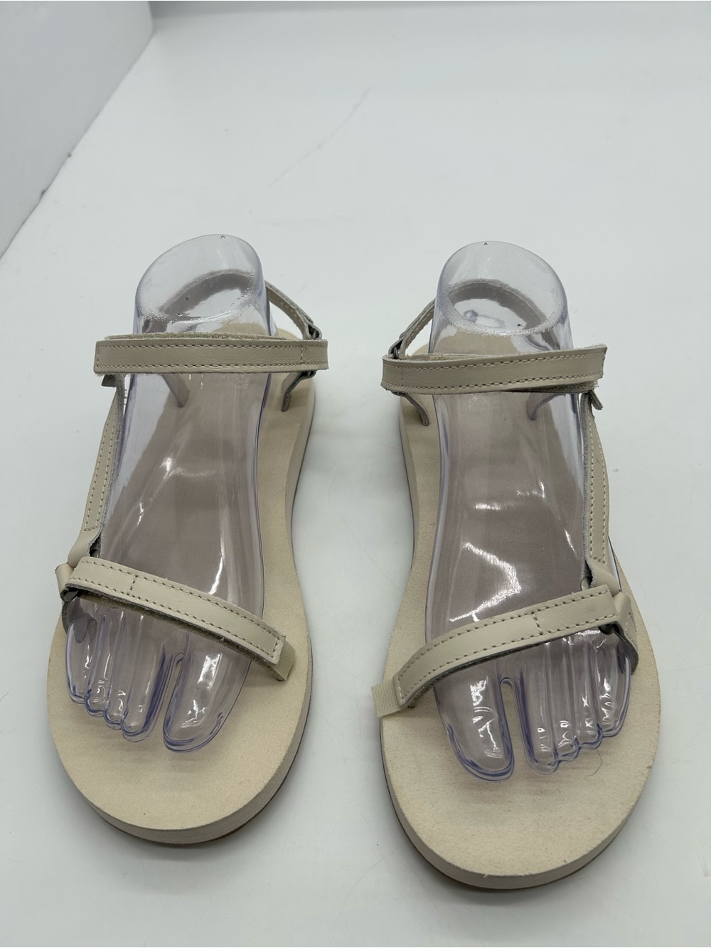Teva Women’s Universal Slim Leather Beige Strappy Sandals size 8W NWOT